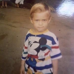 Meet your Posher, Emerson